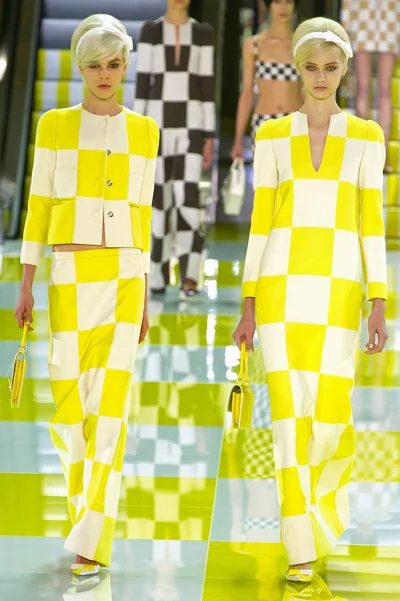 Look 1
